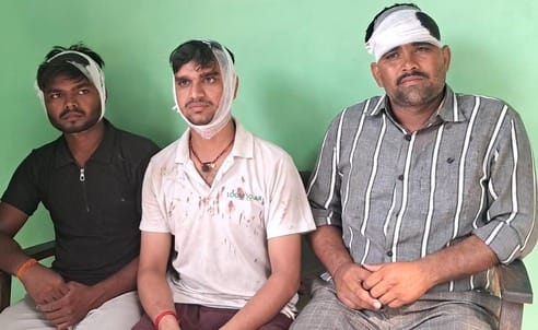 Devotees from Etah and Kasganj clashed at Kachla Ghat, four injured