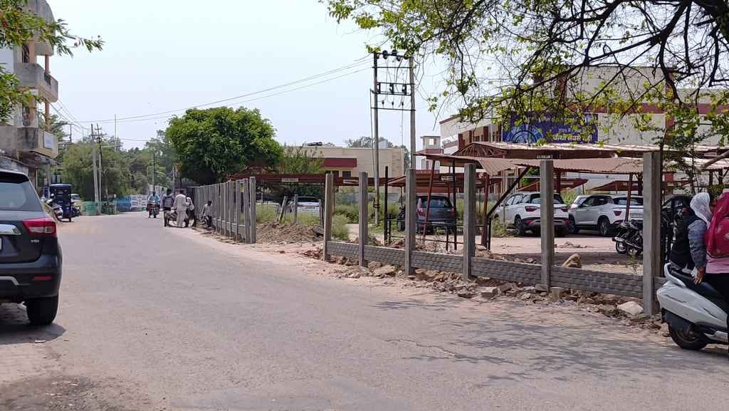 Bar association's trouble increased due to parking