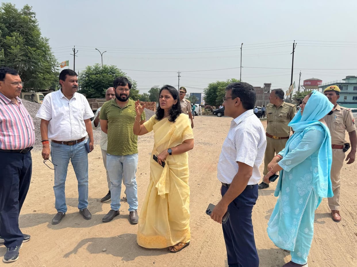 Remove encroachment in Basantkuj Yojna Sector A: Divisional Commissioner