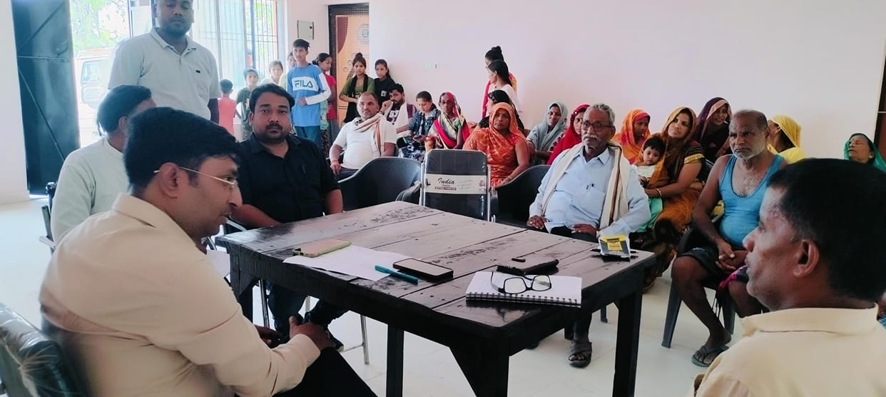 The matter of housing, pension and ration card was raised in the village chaupal