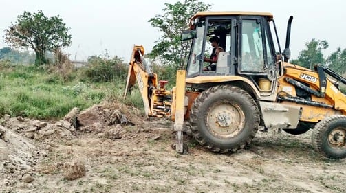 On the second day, 12 JCBs were used for digging in Bhainsi river