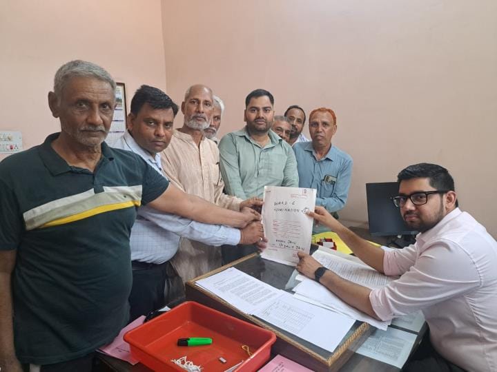 On the fifth day of the nomination process, 5 candidates filed nomination for the post of Pradhan and 31 candidates for the post of councilor