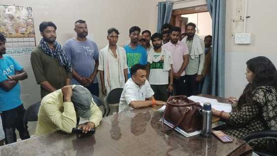 Private company employees create ruckus in Palika