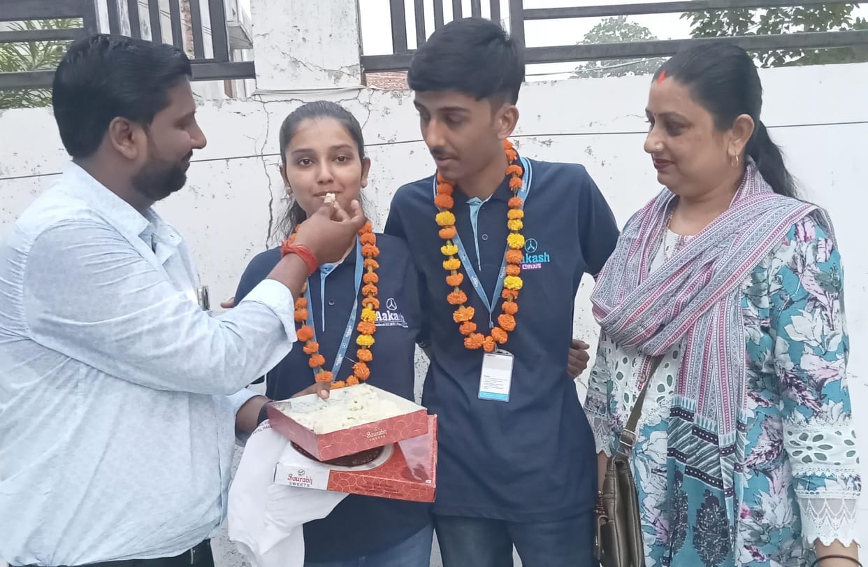Brother and sister got success in Flyer NEET