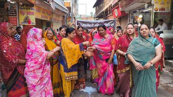 Women performed parikrama with a stream of milk in protest against Bankebihari temple corridor