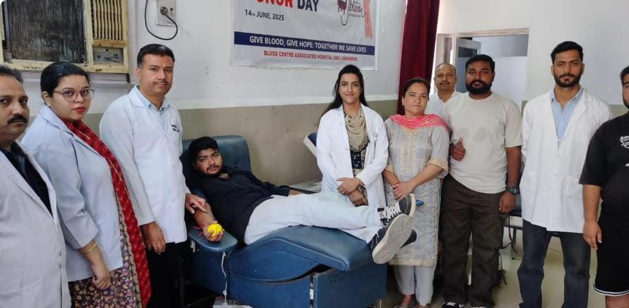 10 youths donated blood in GMC