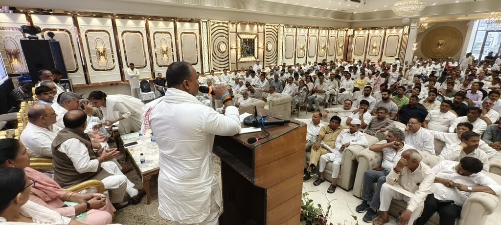 Punjabis, SC and BC are more active to become urban presidents while Jats are more active for rural units
