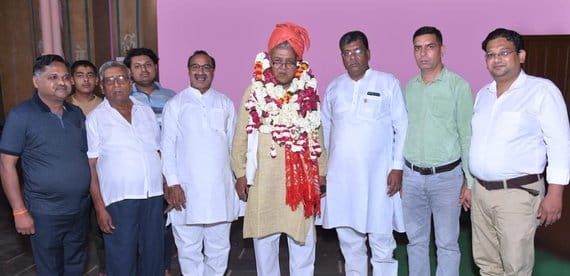 Abhimanyu Gupta was given a farewell by making him wear a turban