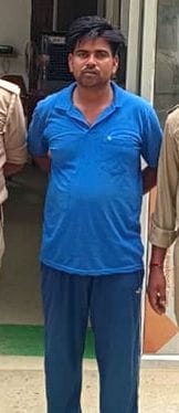 Meerut's narcotics team caught smuggler with opium worth 60 lakhs