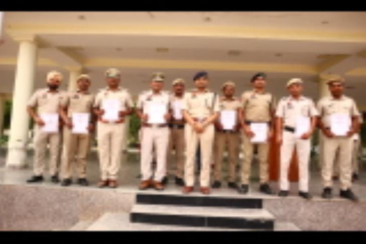Nine courageous police personnel honored