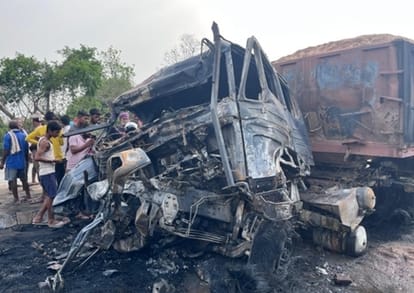 फोटो जला ट्रक