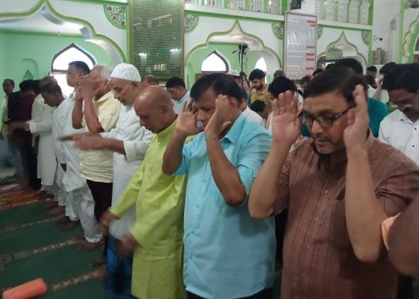 A crowd of devotees gathered on Eid-e-Ghadir