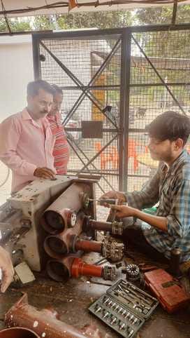 Explosion in Govindganj line during storm... Transformer damaged in Kachha Katra