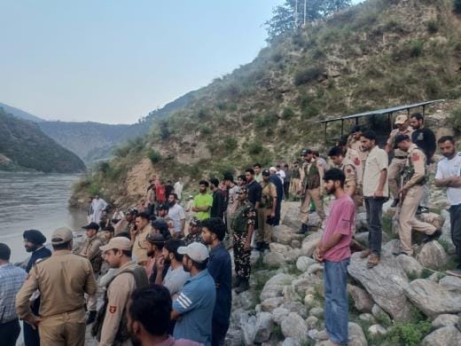 Two brothers drowned in Chenab river in Doda, rescue operation underway
