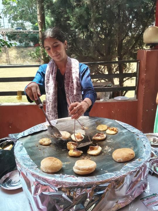 She became self-reliant by making Kaladi a means of self-employment
