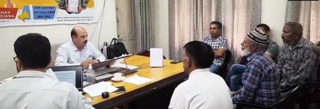 People met XEN regarding electricity problem