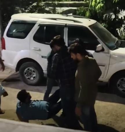 BJP leader's son attacked to vacate the house