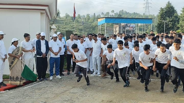 Sumit and Suman won the Run for Yoga program