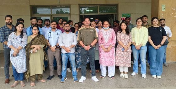 Resident doctors went on two-hour pain down strike in protest against switching off of AC.