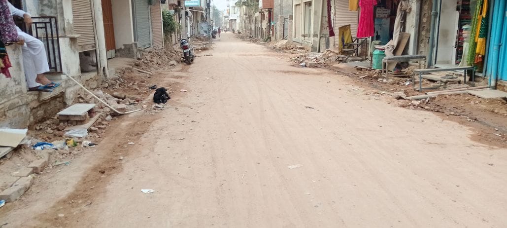 When the debris was removed from Masani Chowk to College Mor, the market started opening up