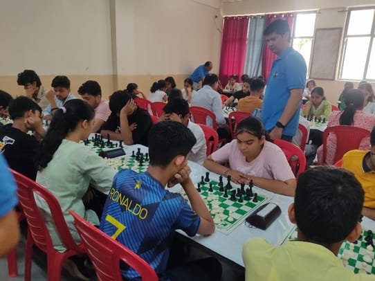 Anshul and Harshita were the winners in the chess tournament