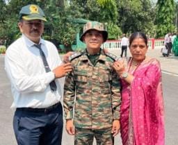 Suraj of Heepa village became lieutenant in the army