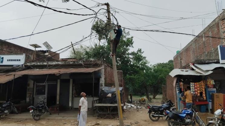 Electricity system is in bad shape from city to village