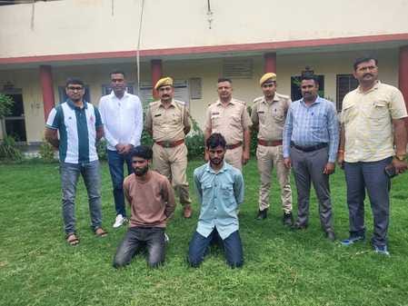 Police revealed the robbery in a mobile shop, scanned more than 500 CCTV cameras, two accused arrested