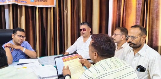 Traders meet Superintendent Engineer