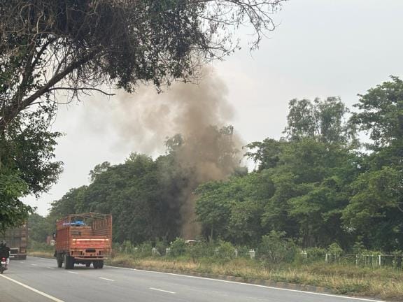Leakage in LPG pipeline in Bhujhani, trees burnt, chaos ensued