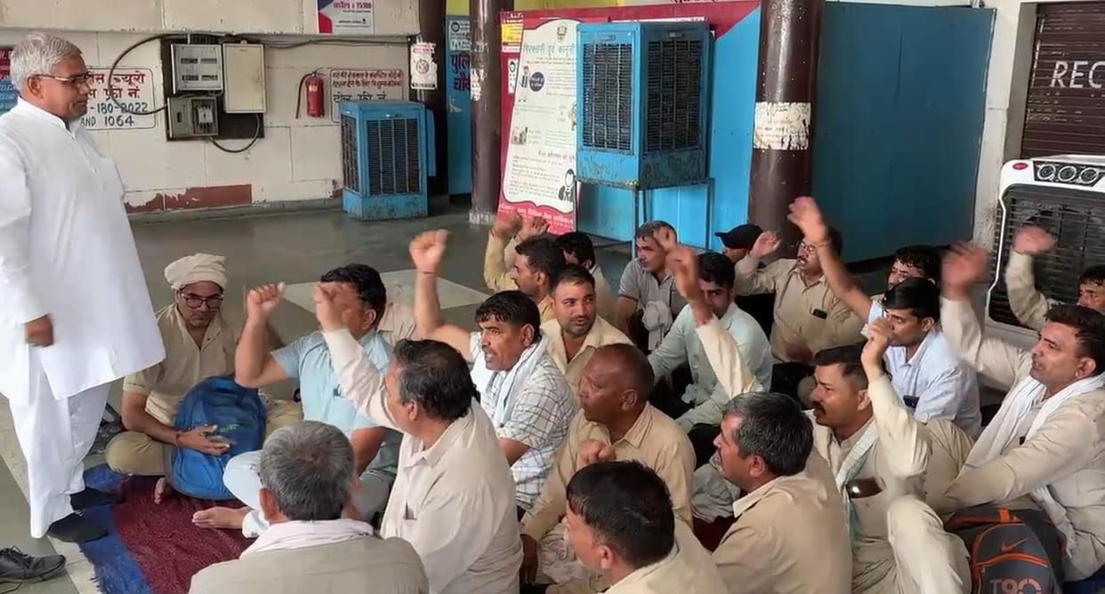 Roadways employees staged a sit-in protest in the case of assault on the conductor