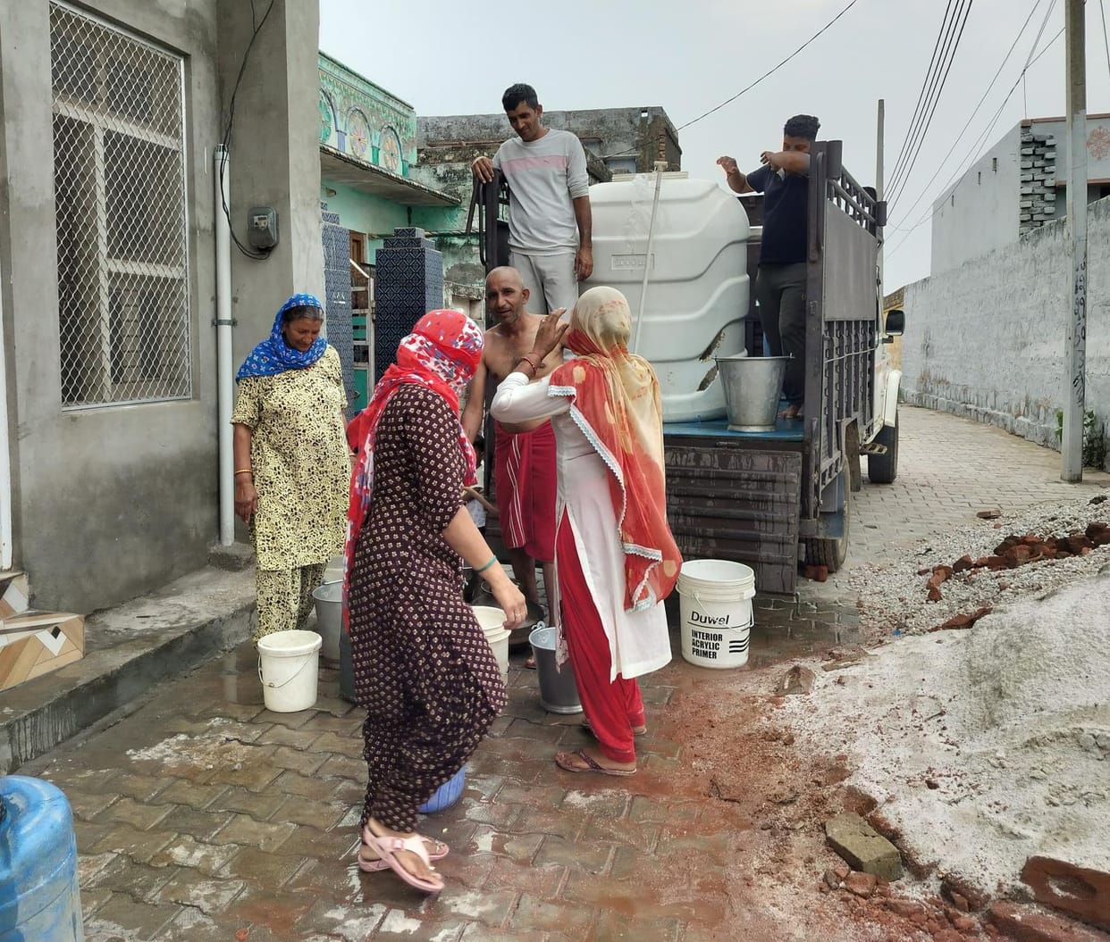 Drinking water crisis in Hadodi and Hadoda for the fifth day, power supply disrupted