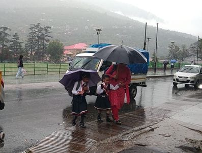 Heavy rain in Kullu-Lahaul, weather becomes cool