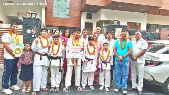 Vaibhav Tuteja won bronze medal in Karate Championship, welcomed