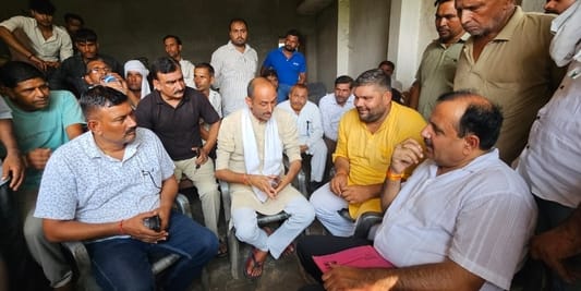 Farmers created a ruckus over selling pesticides from tractor-trolley