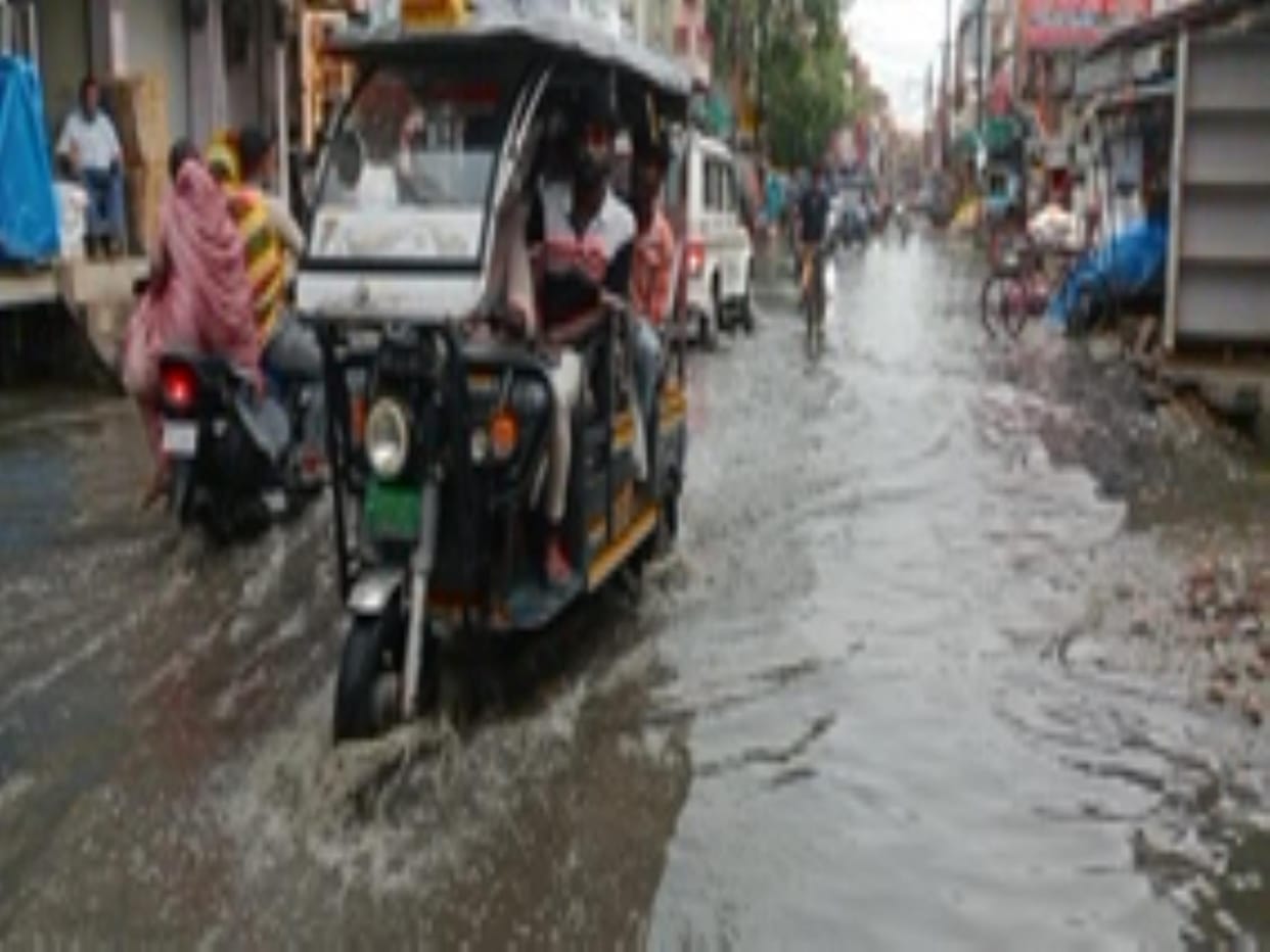 Temperature dropped by 7 degrees in two days due to rain