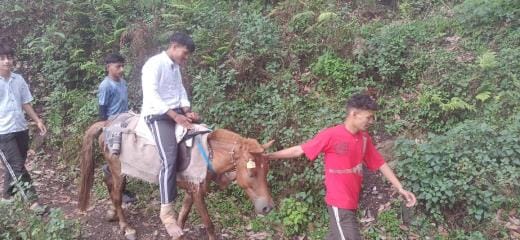 Covered a distance of eight kilometers on horse in two hours, it was evening by the time we reached the hospital.