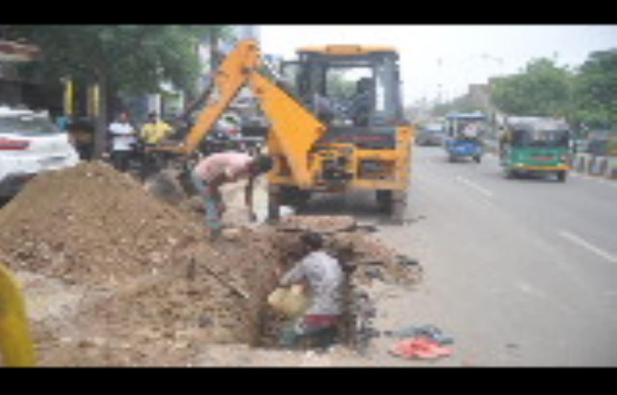 The road was dug up at several places on Bulandshahr Road to check water leakage