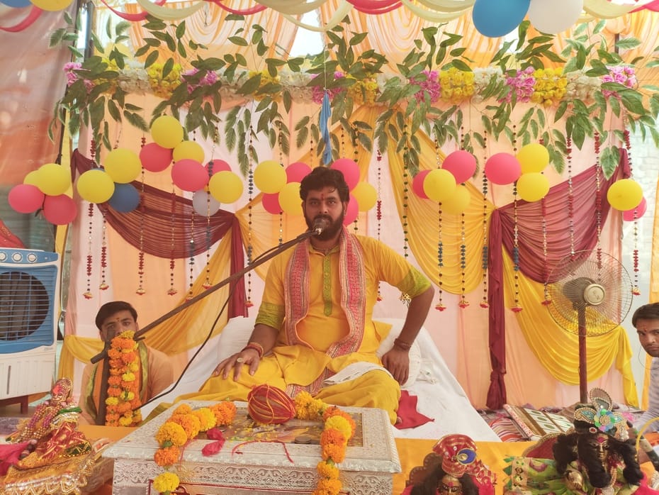Description of Lord Krishna's childhood pastimes