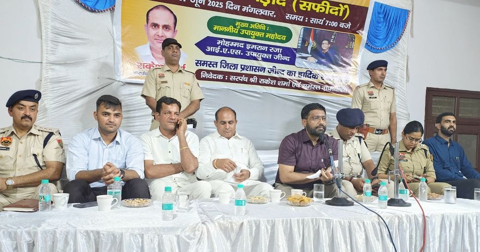 Officials stayed overnight in Barod village, heard 101 complaints