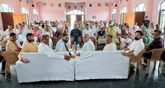 There is discord going on in Congress: Devendra