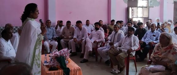 Observer held a meeting of Congress workers, stressed on eliminating factionalism