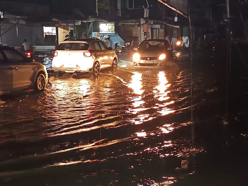 There is a possibility of rain for five days with thunder and lightning in West UP