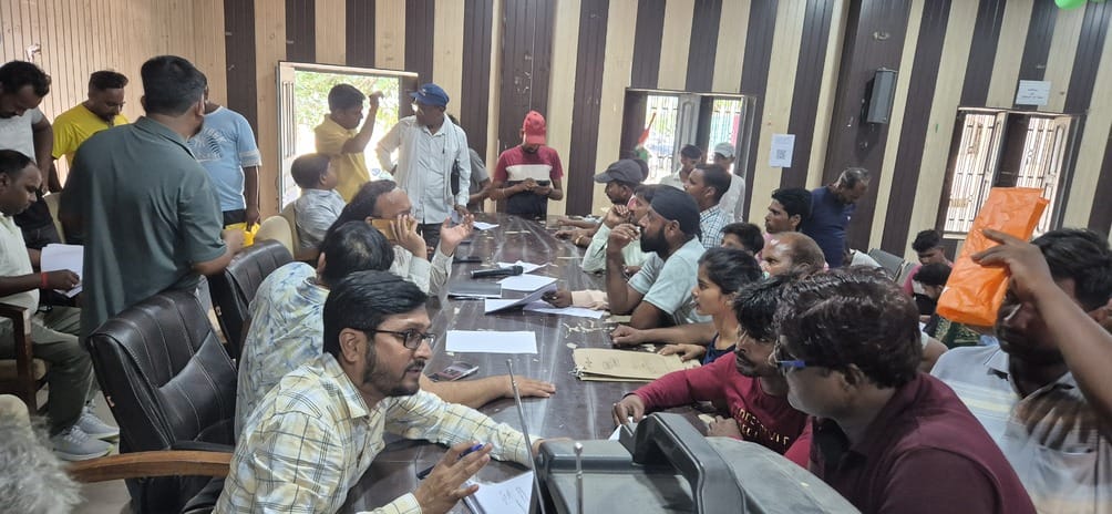 Crowd gathered to get birth certificate