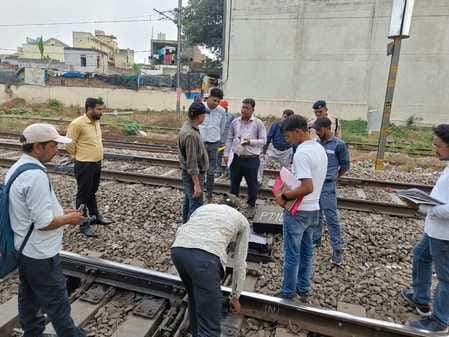 ADRM took stock of the security of railway lines and gates