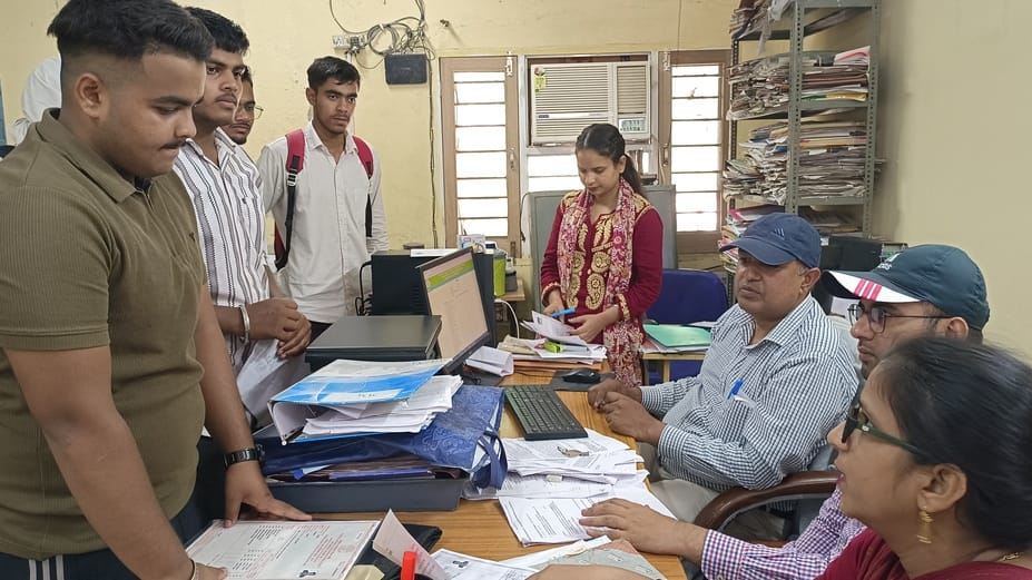 741 applications for 600 seats in Polytechnic
