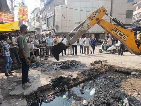 Waterlogging is a problem, no solution even after spending two crore rupees