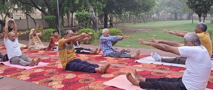 Gaukarna Park: Yoga amidst laughter, life of a paralyzed teacher changed
