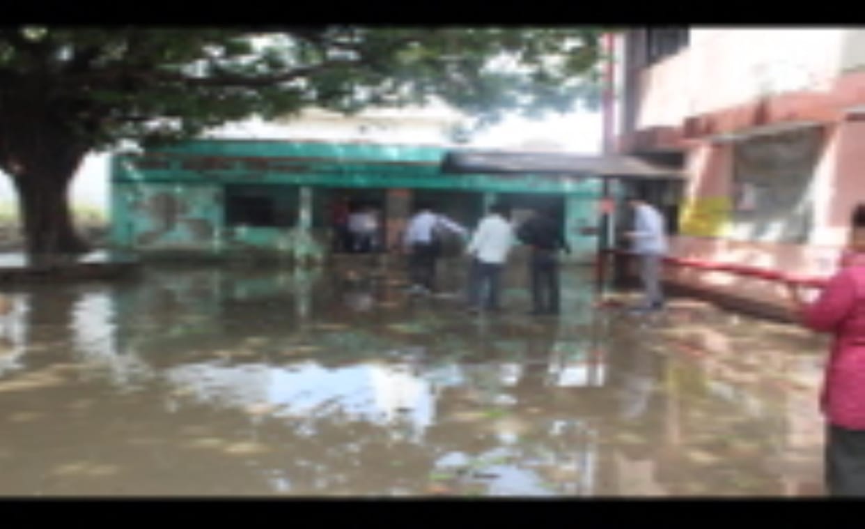 It rained from midnight to morning, city grappled with waterlogging