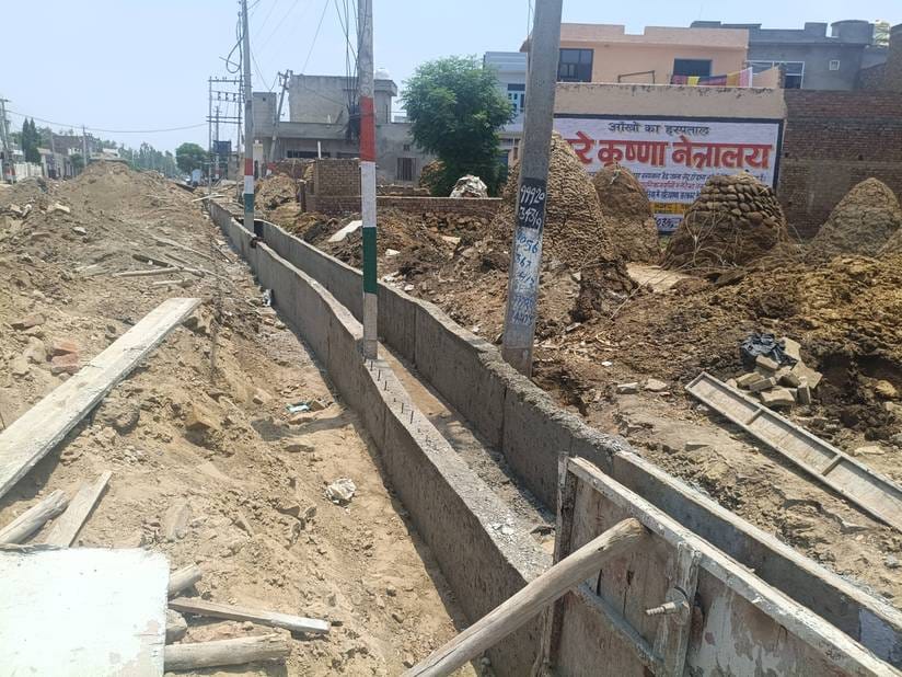 The department will remove the pillars in the middle of the drain